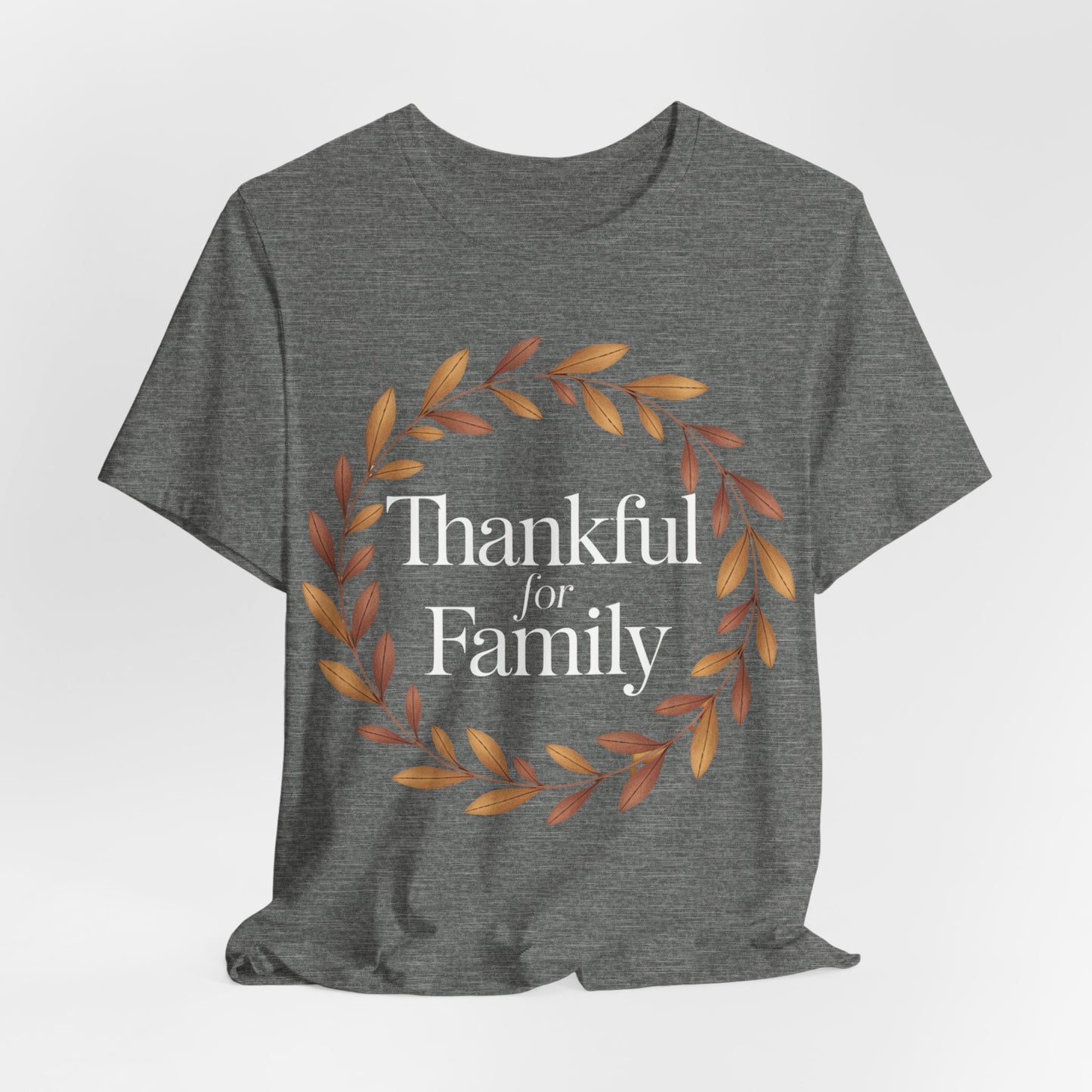 Thankful for Family Thanksgiving Tee in gray with autumn wreath design, perfect for holiday gatherings.